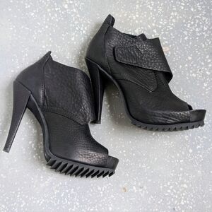 Pedro Garcia Chenoa Black Leather Peep Toe Ankle Booties 5" Heels Sz 37.5 7 $540